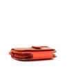 Sac bandoulière Hermès  Convoyeur en cuir Swift rouge Capucine - Detail D4 thumbnail