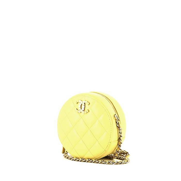Minaudière Chanel Round on Earth en cuir matelassé jaune