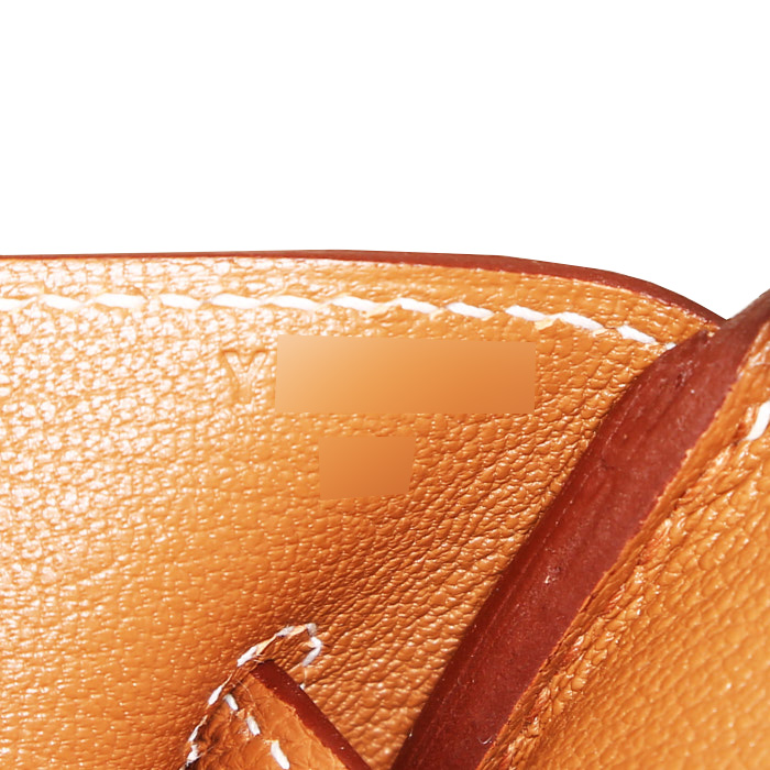 Hermès Birkin 35 cm handbag  in gold togo leather - Detail D4