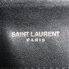Sac bandoulière Saint Laurent  Loulou moyen modèle  en cuir matelassé chevrons noir - Detail D4 thumbnail