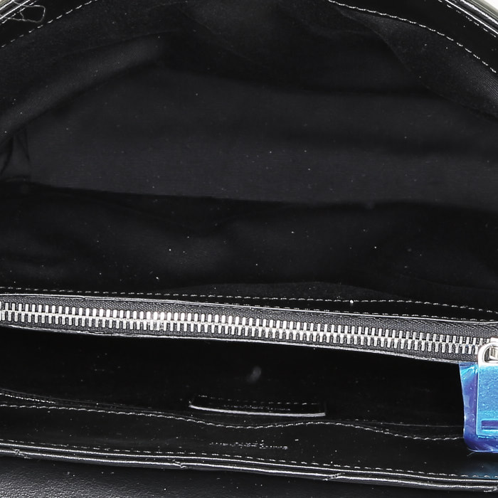 Bolso bandolera Saint Laurent Loulou modelo mediano en cuero acolchado con motivos de espigas negro - Detail D3