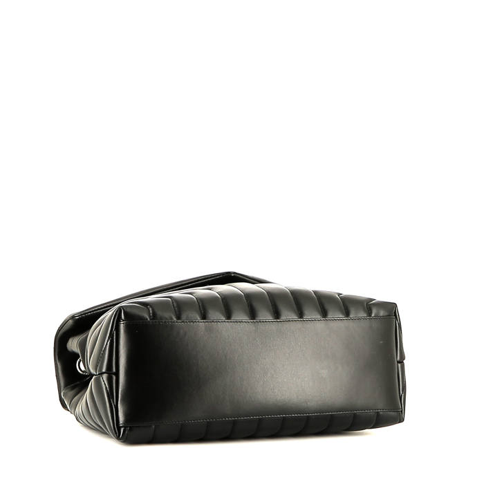 Bolso bandolera Saint Laurent Loulou modelo mediano en cuero acolchado con motivos de espigas negro - Detail D5