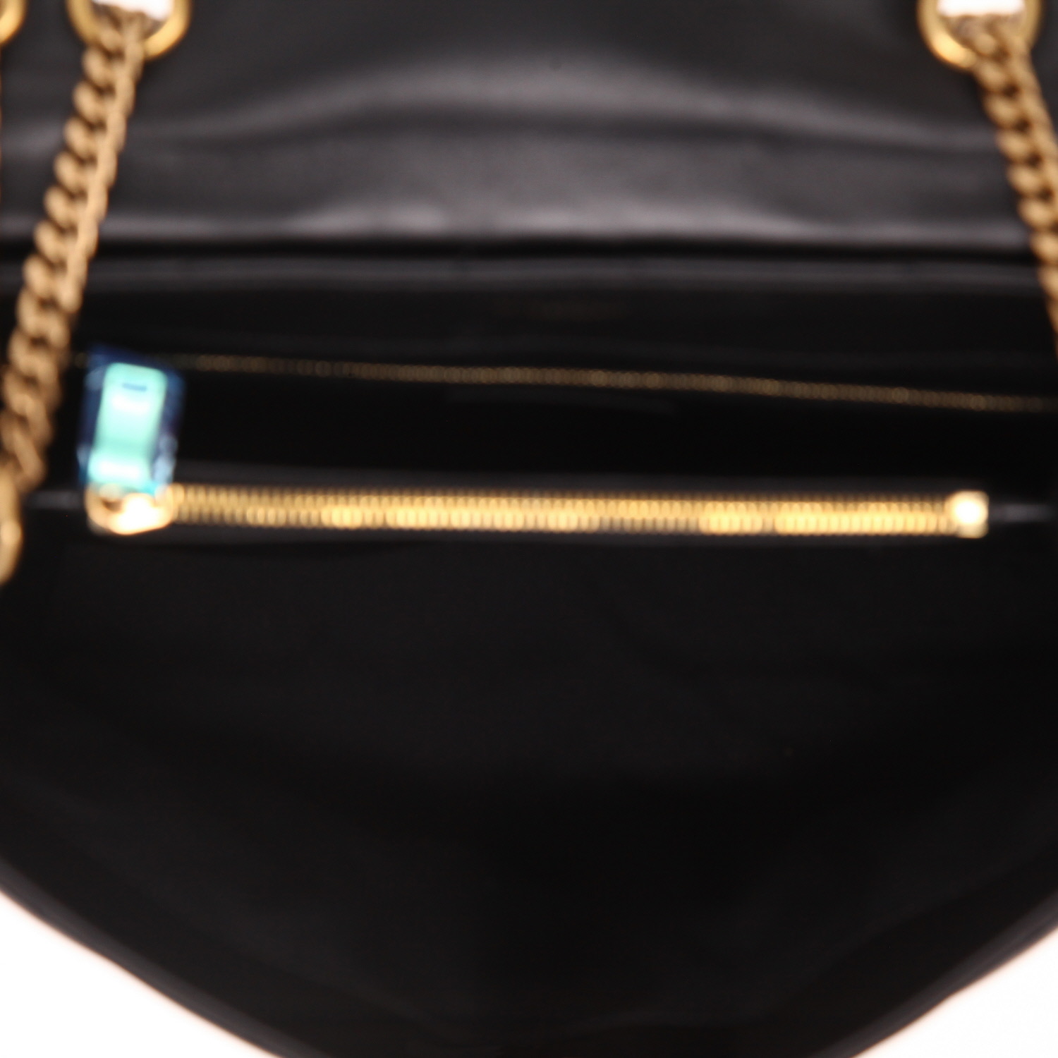 Borsa a tracolla Saint Laurent  Loulou modello medio  in pelle trapuntata a zigzag nera - Detail D3