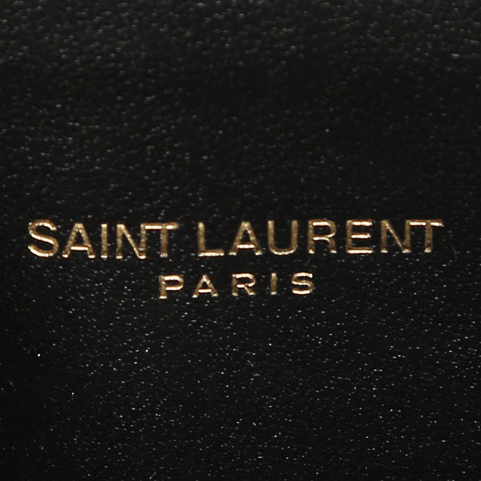 Bolso bandolera Saint Laurent Loulou modelo mediano en cuero acolchado con motivos de espigas negro - Detail D4