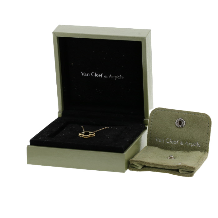 Van Cleef & Arpels Alhambra Vintage necklace in yellow gold and onyx - Detail D2