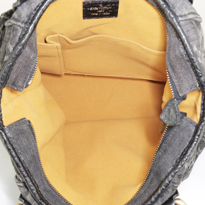 Bolso de mano Louis Vuitton  Neo Cabby en lona denim Monogram negra y cuero negro - Detail D2