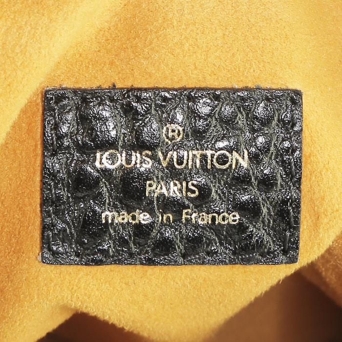 Louis Vuitton  Neo Cabby handbag  in black monogram denim canvas  and black leather - Detail D3