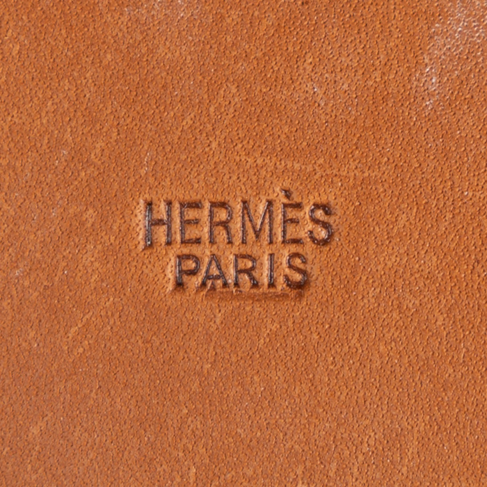 Hermès, Exceptionnelle mini Selle "Cavale", en cuir de veau swift surpiqué et veau doblis, avec son socle, signée et numérotée, de 2017 - Detail D1