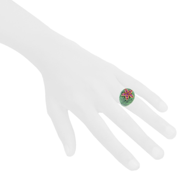 Lorenz Bäumer Gourmandise ring in yellow gold,  jade and sapphires - Detail D1
