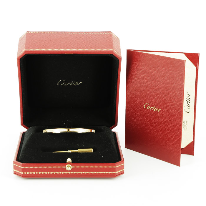 Cartier Love pavé bracelet in yellow gold and diamonds, size 17 - Detail D2