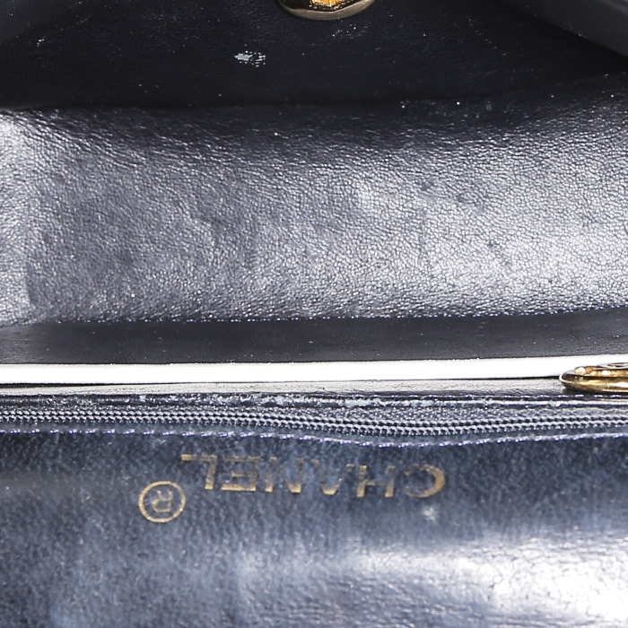 Bolso bandolera Chanel  Mini Timeless en cuero acolchado azul marino - Detail D2