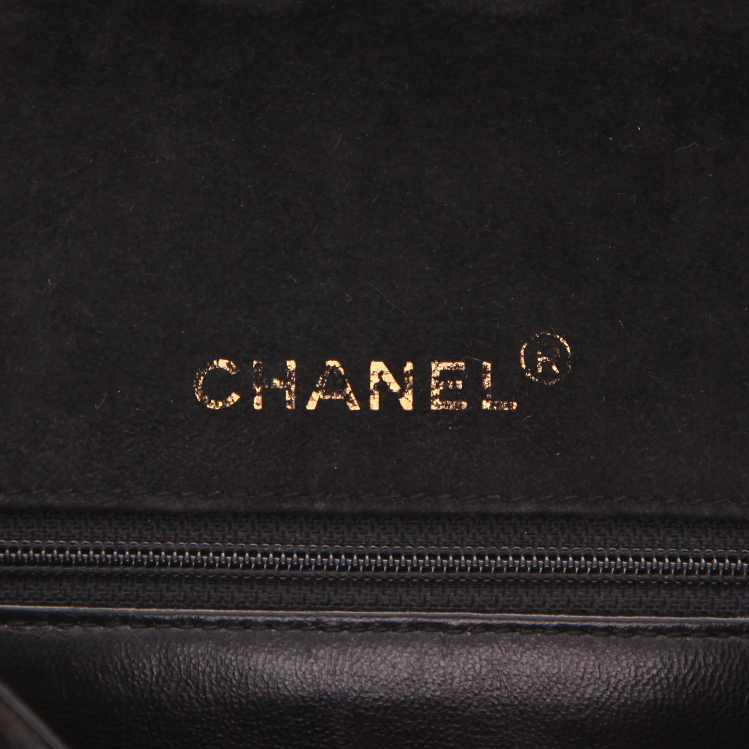 Sac bandoulière Chanel  Mini Timeless en veau doblis noir - Detail D2