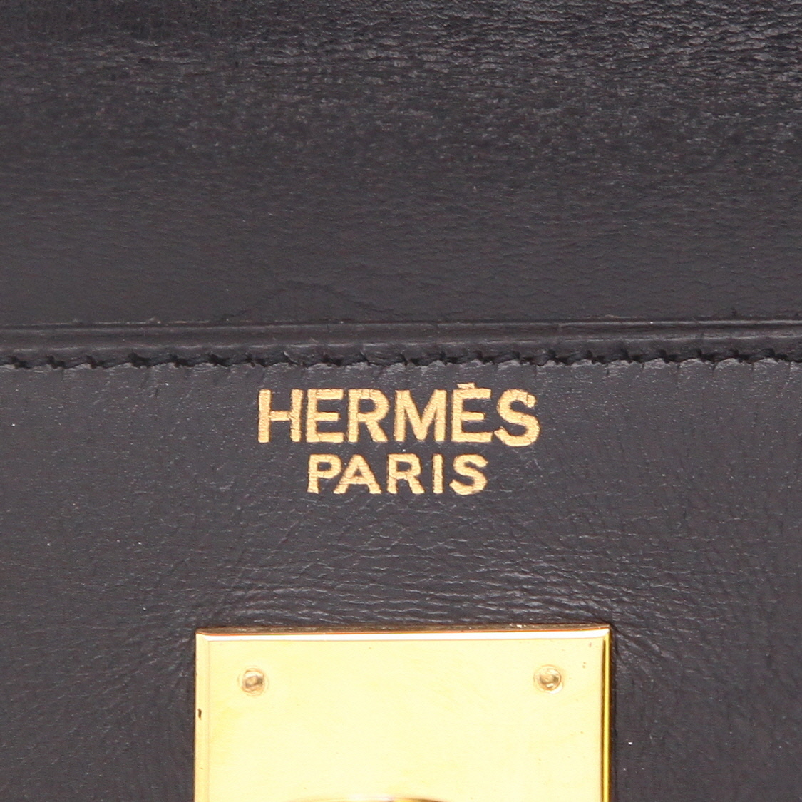 Bolso de mano Hermès  Kelly 35 cm en cuero box negro - Detail D2