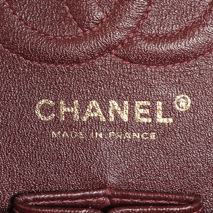 Bolso de mano Chanel  Timeless Classic en cuero acolchado negro - Detail D4