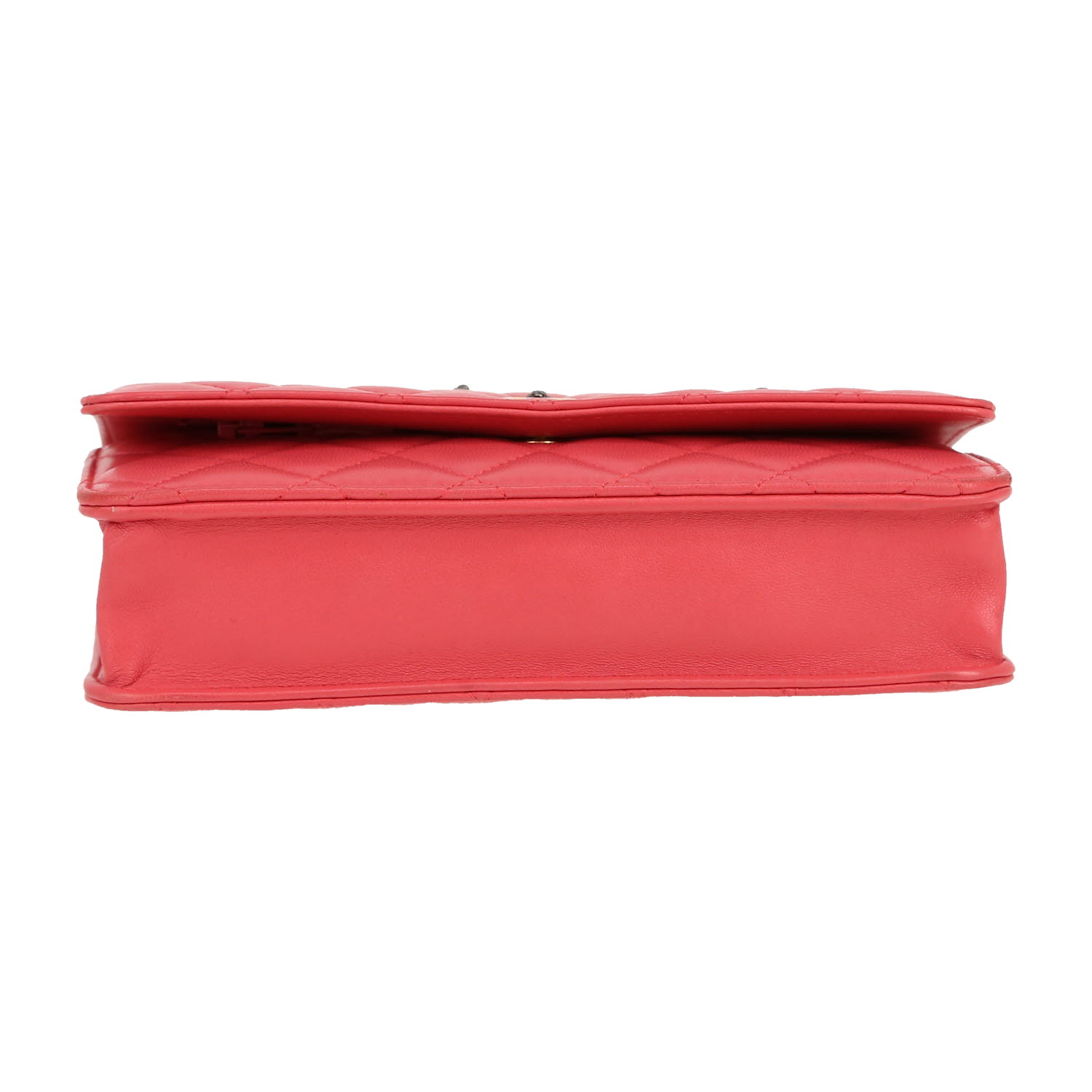 Chanel Wallet on Chain handbag/clutch  in pink quilted leather - Detail D1