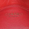Bolsito-cinturón Chanel  en cuero acolchado rojo - Detail D4 thumbnail