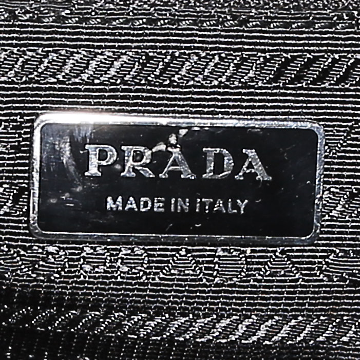 Prada  Carolyn shopping bag  in black patent leather - Detail D3