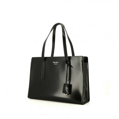 Bolso Cabás Prada  Carolyn en charol negro