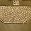 Bolso de mano Louis Vuitton  Capucines BB en cuero taurillon clémence caqui - Detail D4 thumbnail