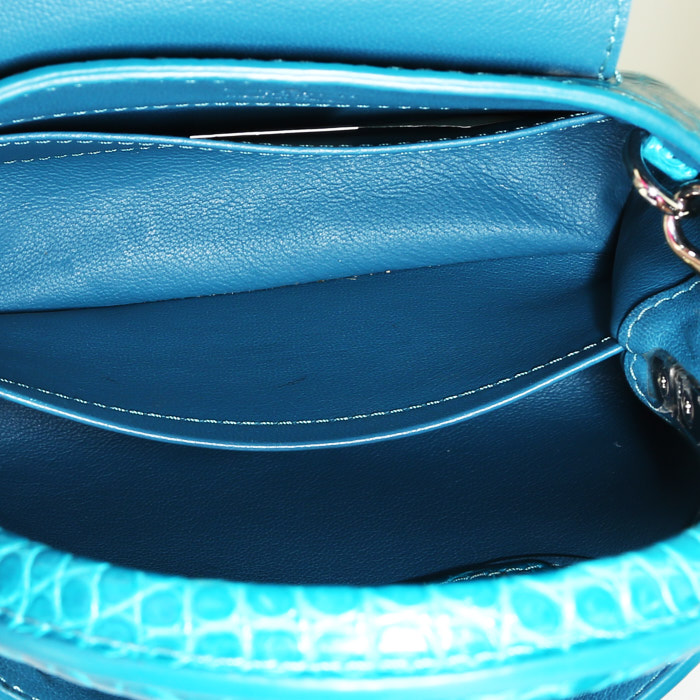 Borsa Louis Vuitton Capucines in coccodrillo blu - Detail D3