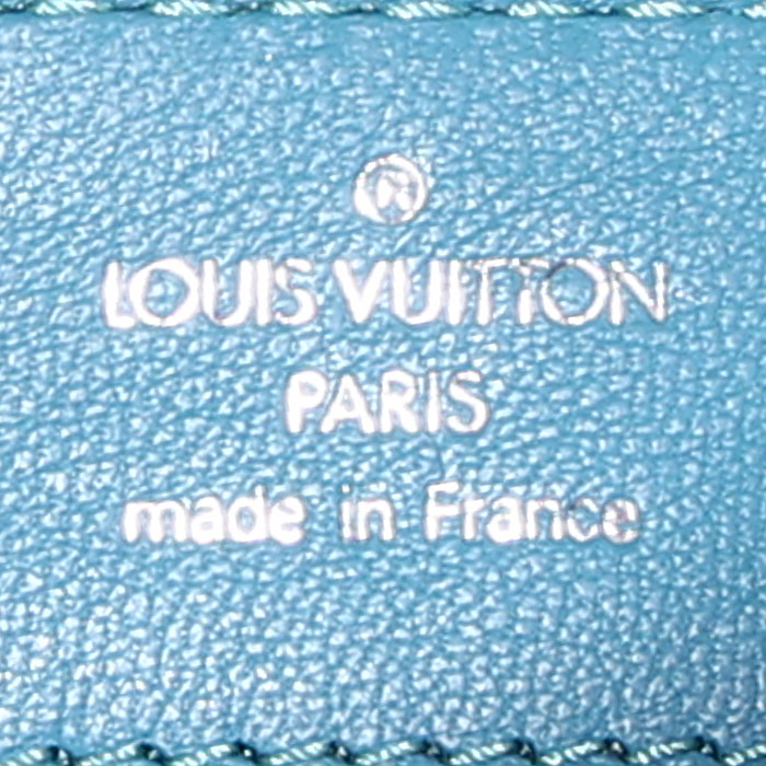 Louis Vuitton Capucines handbag  in blue crocodile - Detail D4
