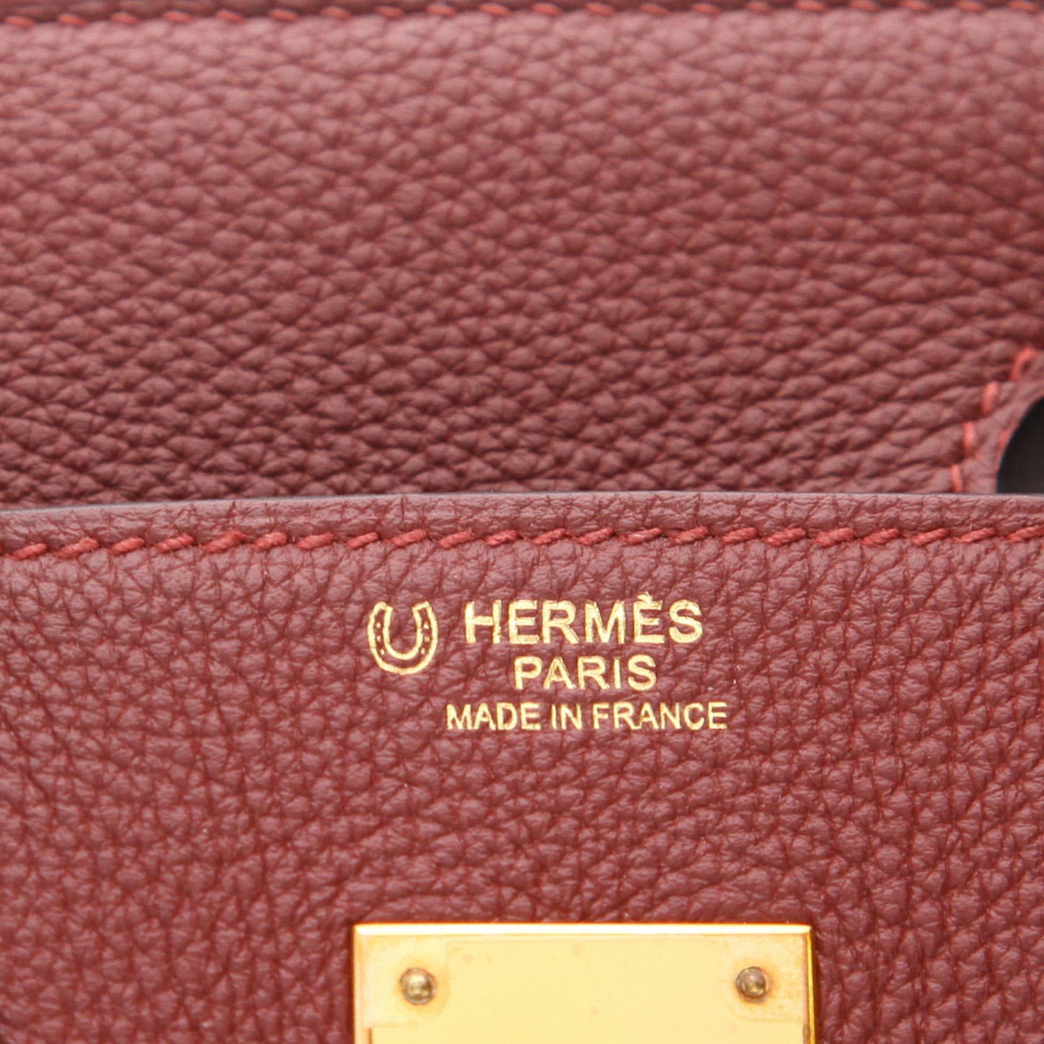 Bolso de mano Hermès  Birkin 30 cm en cuero togo color burdeos - Detail D2