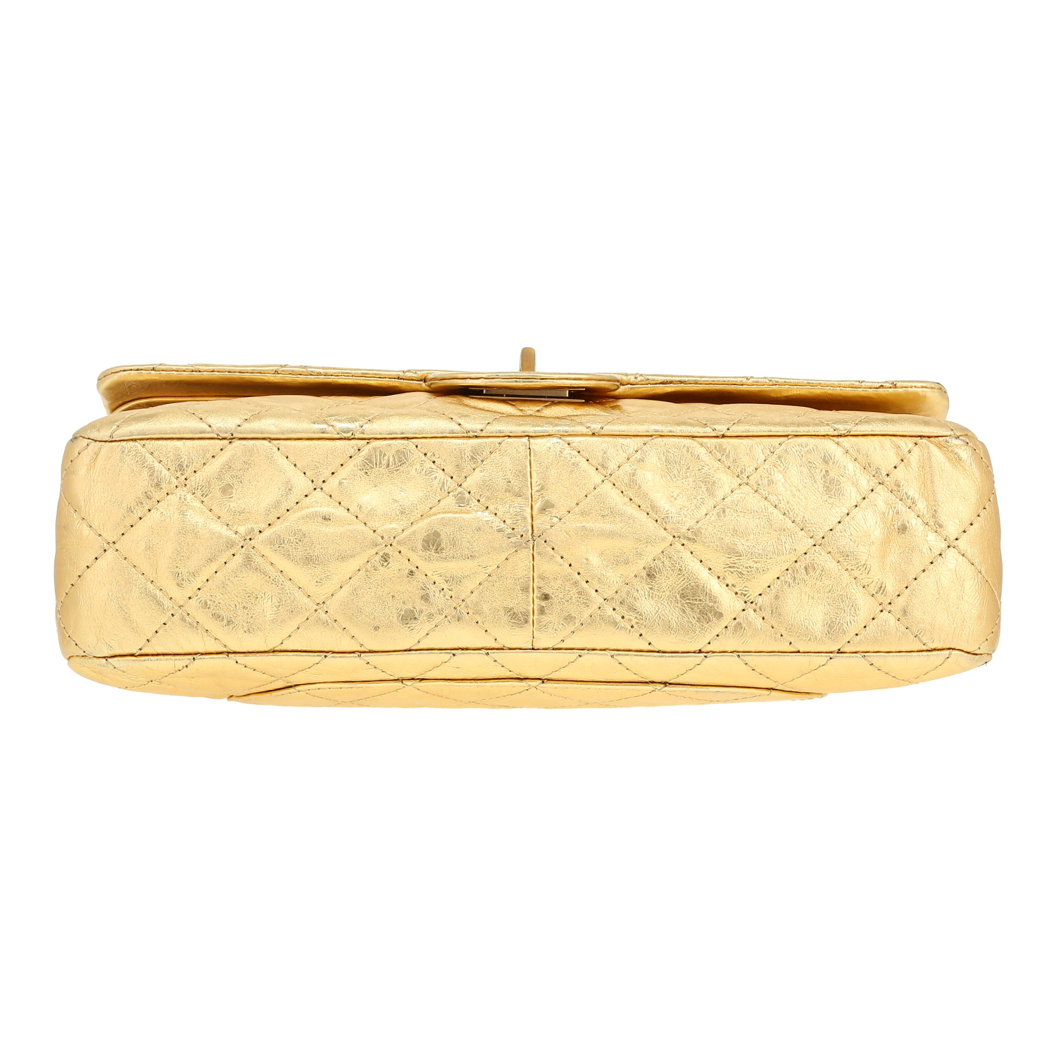 Chanel 2.55 handbag  in gold quilted leather - Detail D1