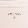Sac bandoulière Chanel Wallet on Chain en cuir verni matelassé rose-pale - Detail D3 thumbnail