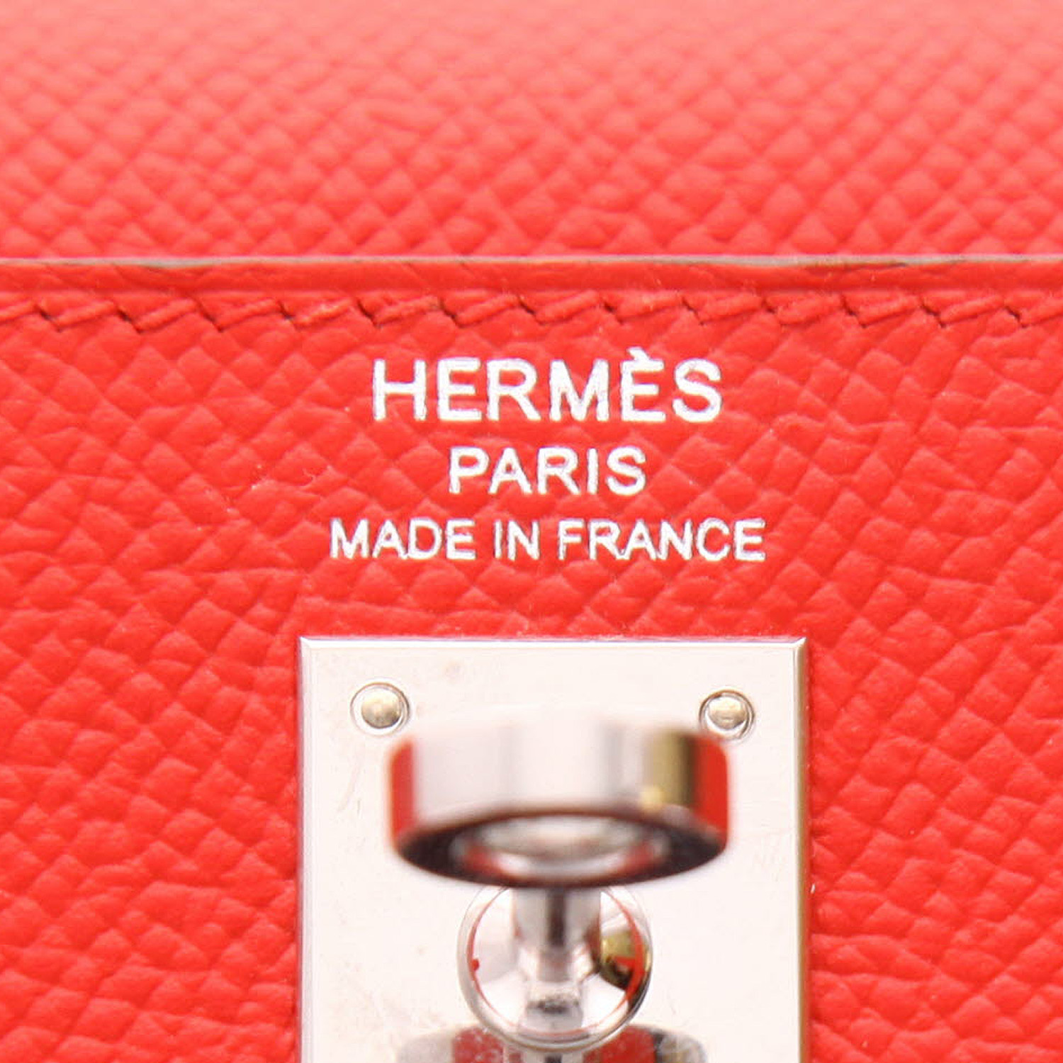 Hermès  Kelly 25 cm handbag  in red epsom leather - Detail D2