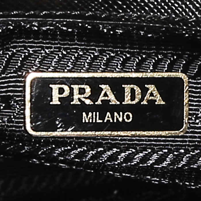 Prada  Nylon shoulder bag  in black canvas - Detail D4