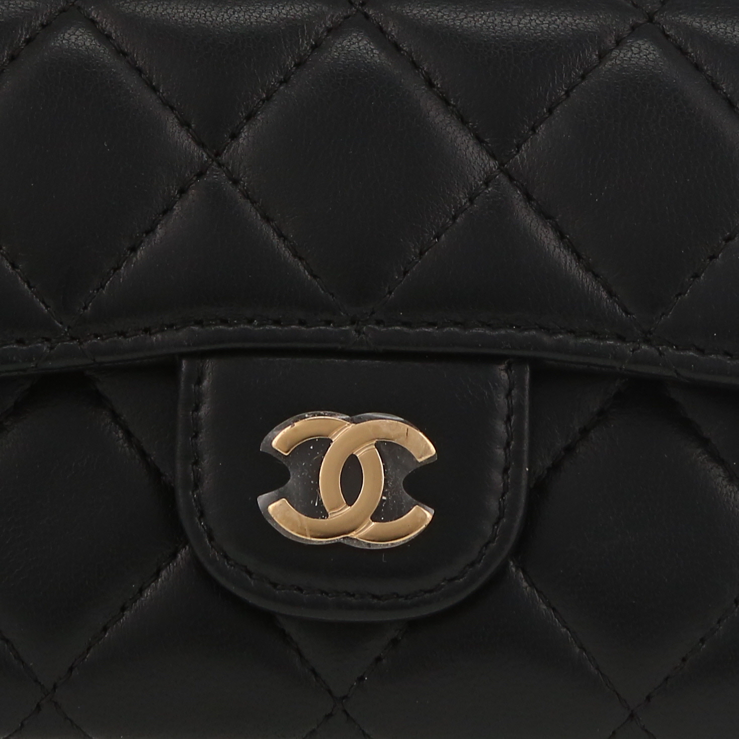 Chanel  Timeless wallet  in black quilted leather - Detail D1