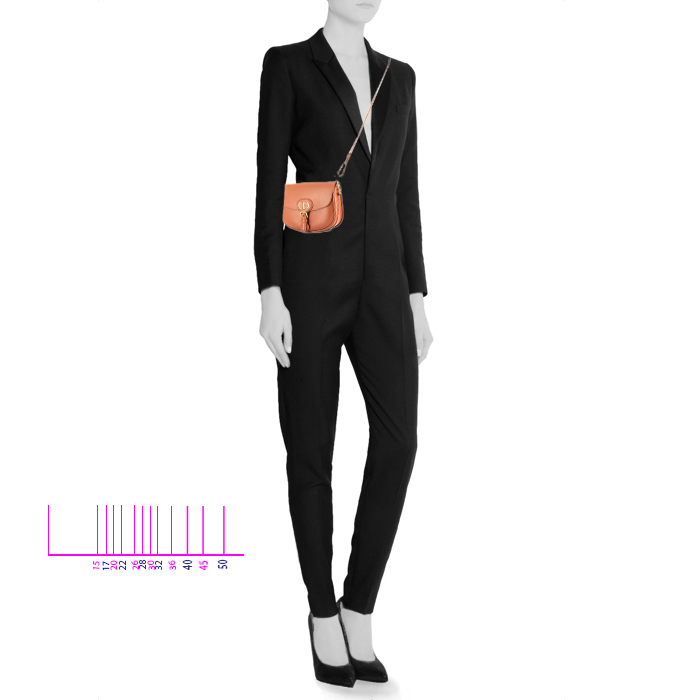 Bolso bandolera Dior  Bobby modelo mediano  en cuero color oro - Detail D1