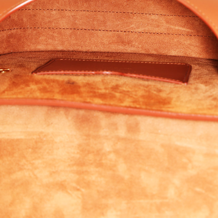 Sac bandoulière Dior  Bobby moyen modèle  en cuir gold - Detail D2