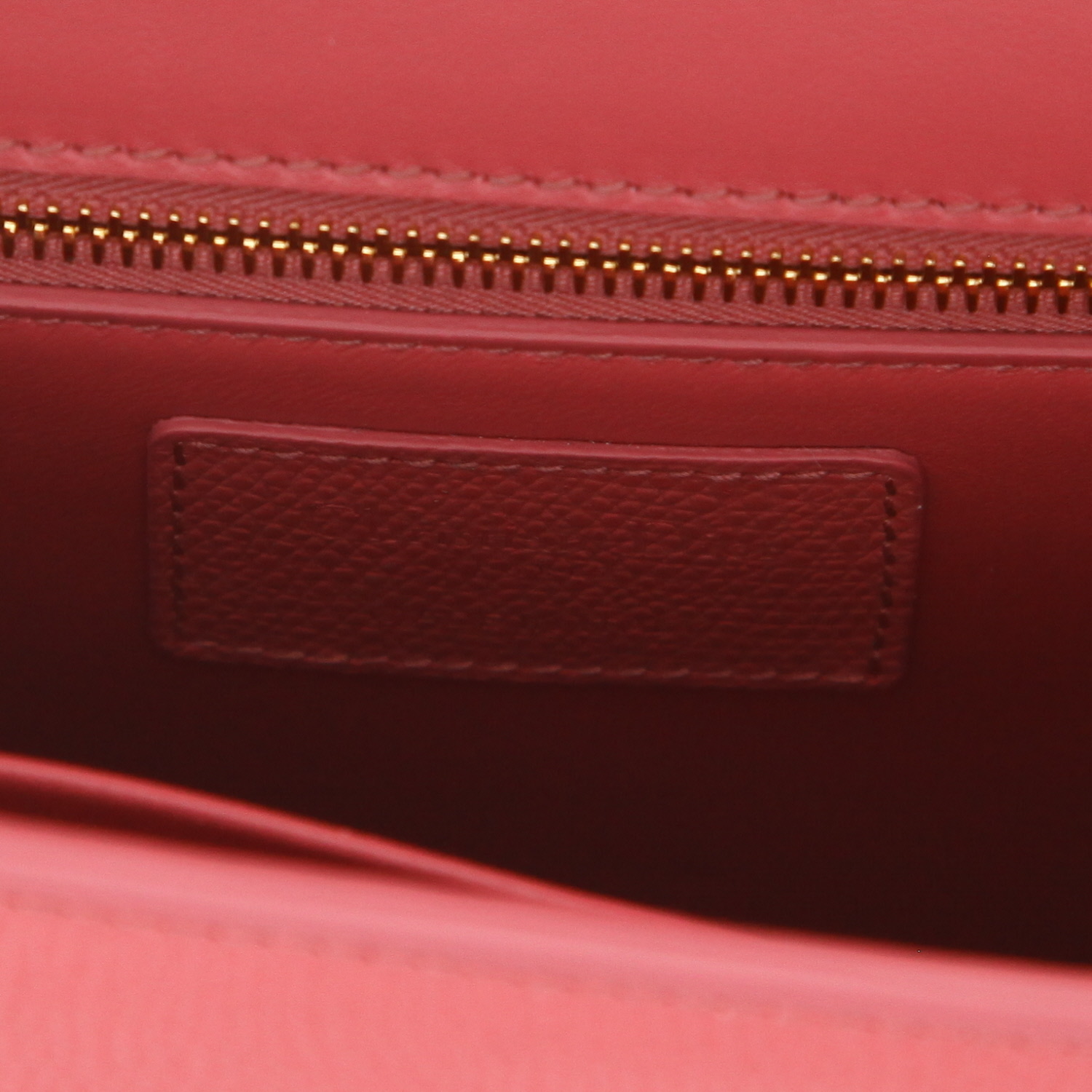 Borsa a tracolla Dior  30 Montaigne in pelle martellata rosa - Detail D2