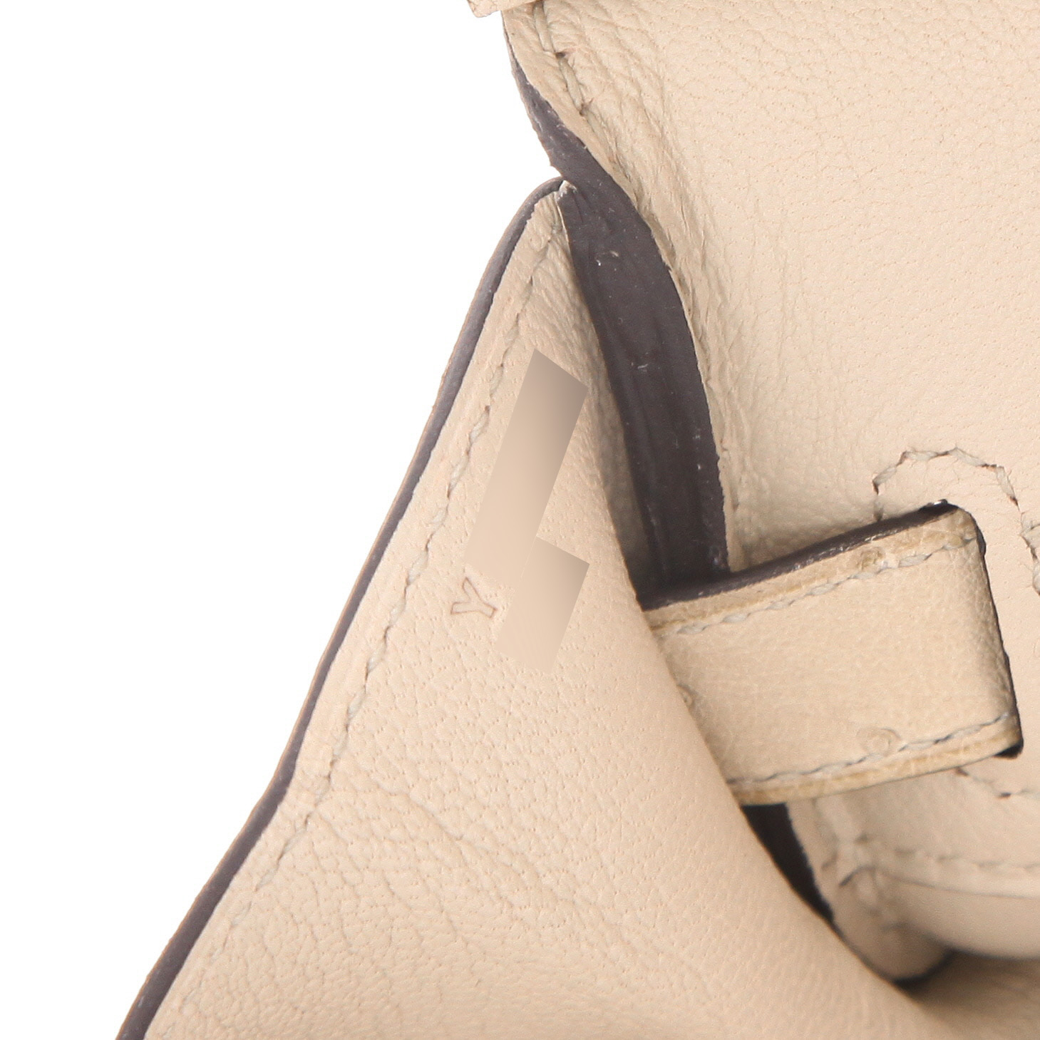 Hermès  Birkin 30 cm handbag  in beige ostrich leather - Detail D4