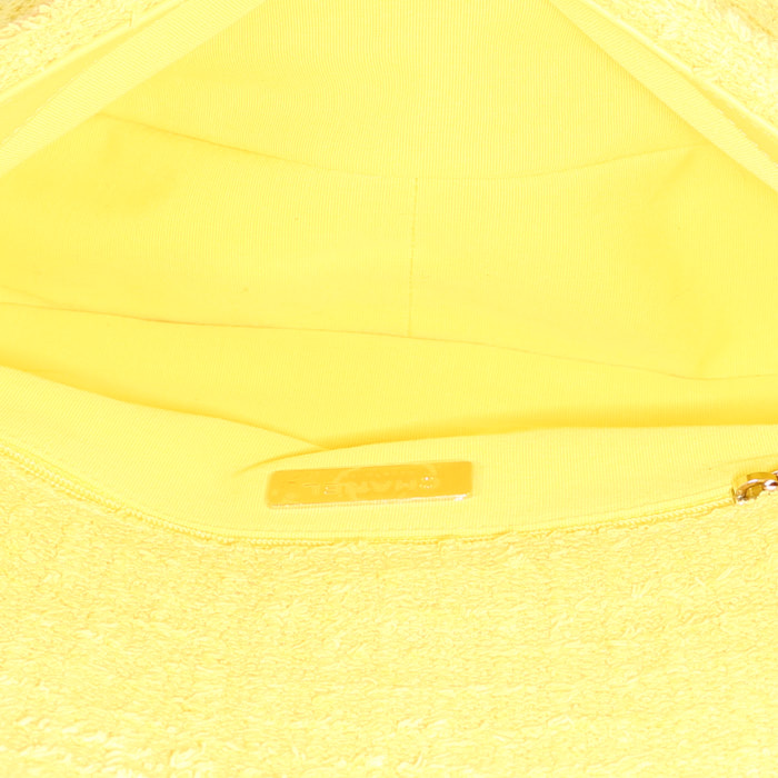 Bolso bandolera Chanel  19 en tweed amarillo - Detail D3