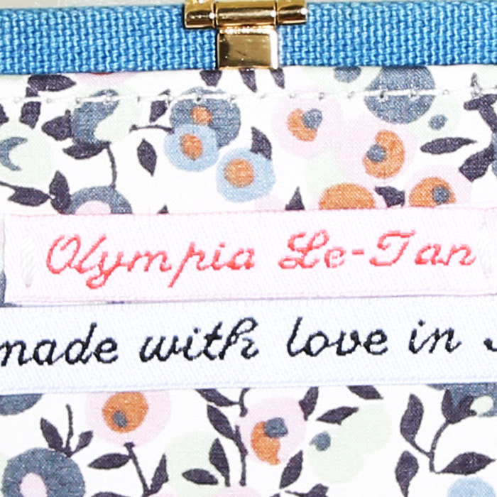 Bolsito de mano Olympia Le-Tan Assouline In the spirit of MIAMI BEACH en lona azul n°48/77 - Detail D3