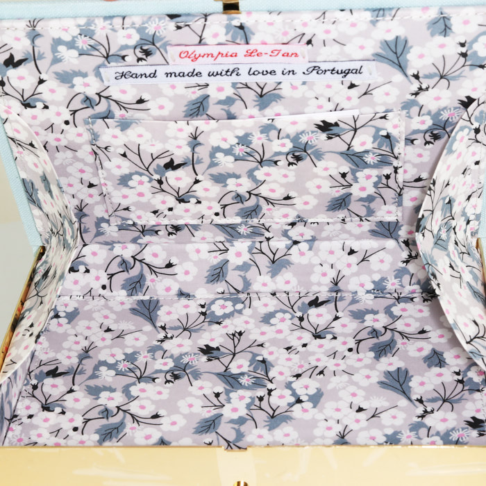 Bolsito de mano Olympia Le-Tan Harper's Bazaar October 1930 The Paris Openings en lona Bleu Pale n°03/77 - Detail D2