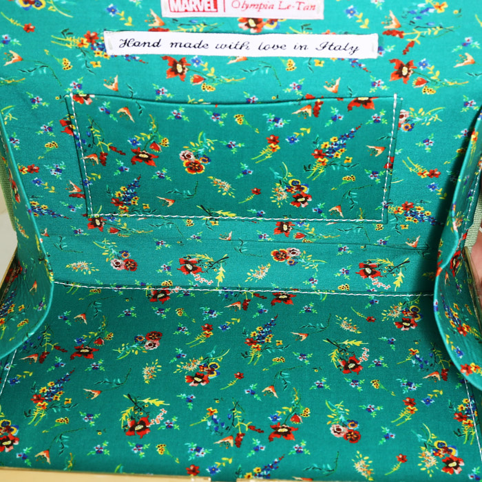 Bolso bandolera Olympia Le-Tan Marvel ...It's... ... all... ...over ! en lona verde n°08/77 - Detail D3