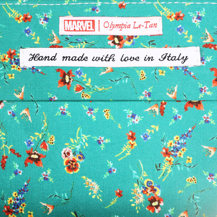 Bolso bandolera Olympia Le-Tan Marvel ...It's... ... all... ...over ! en lona verde n°08/77 - Detail D4