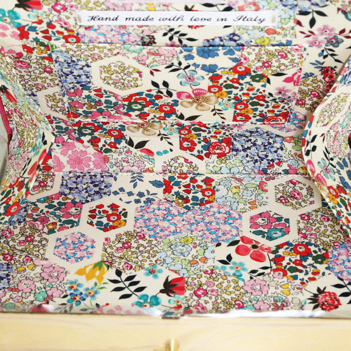 Pochette Olympia Le-Tan Marvel THE SENSATIONAL SHE- HULK en toile rose n°04/32 - Detail D2