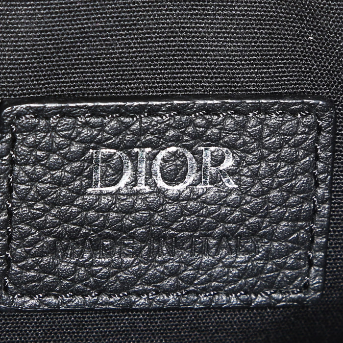 Dior  Saddle shoulder bag  in black grained leather - Detail D3