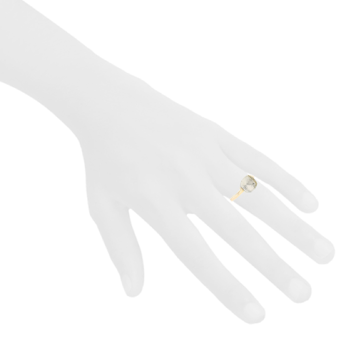 Bague Pomellato Nudo Petit en or rose et topaze blanche - Detail D1