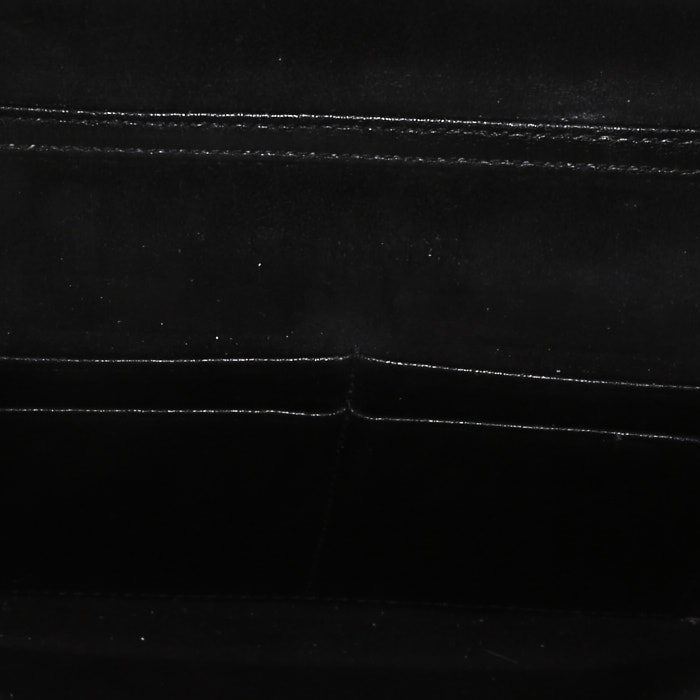 Sac bandoulière Dior  Wallet on Chain en cuir noir - Detail D2