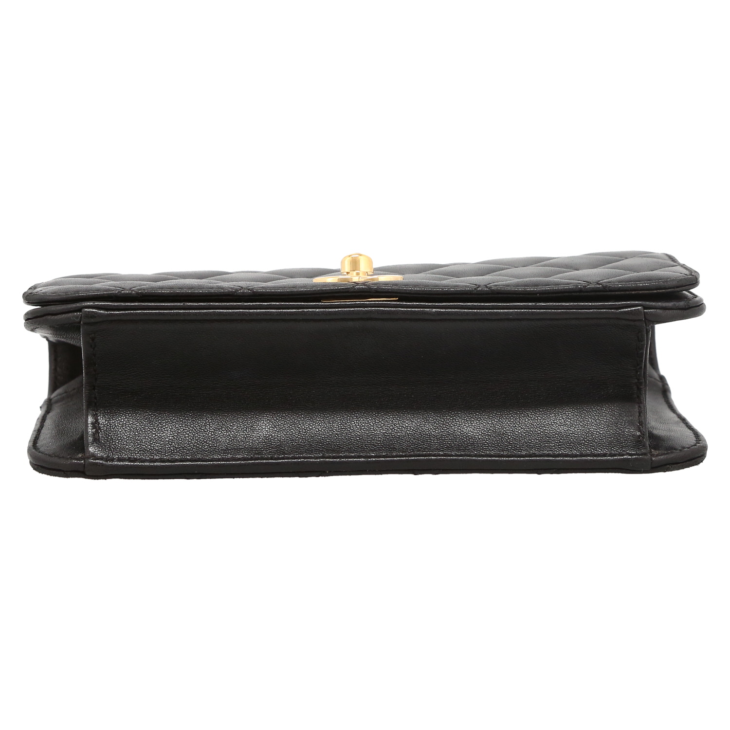 Bolso para llevar al hombro o en la mano Chanel  Mademoiselle en cuero acolchado negro - Detail D4