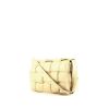 Bottega Veneta  Padded Cassette shoulder bag  in beige intrecciato leather - 00pp thumbnail