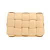 Bolso bandolera Bottega Veneta  Padded Cassette en cuero intrecciato beige - 360 thumbnail