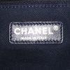 Bolso de mano Chanel  Timeless en cuero acolchado con motivos de espigas azul - Detail D4 thumbnail