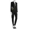 Bolso bandolera Gucci  GG Marmont mini  en cuero acolchado negro - Detail D2 thumbnail