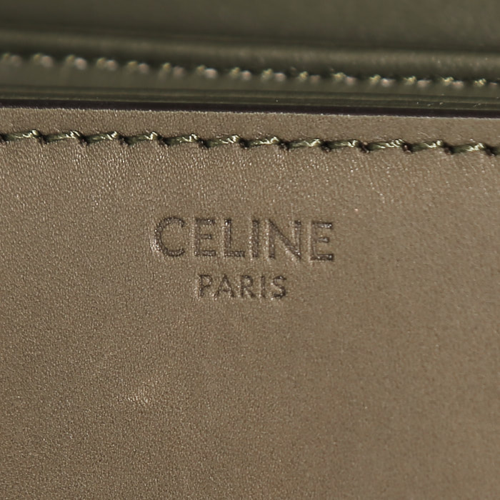 Sac bandoulière Celine Triomphe en cuir box vert-kaki - Detail D3